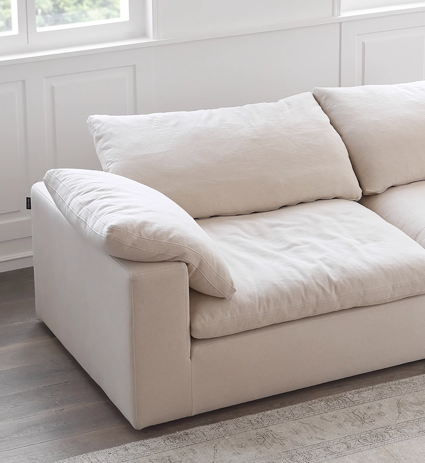 Magnolia Sofa