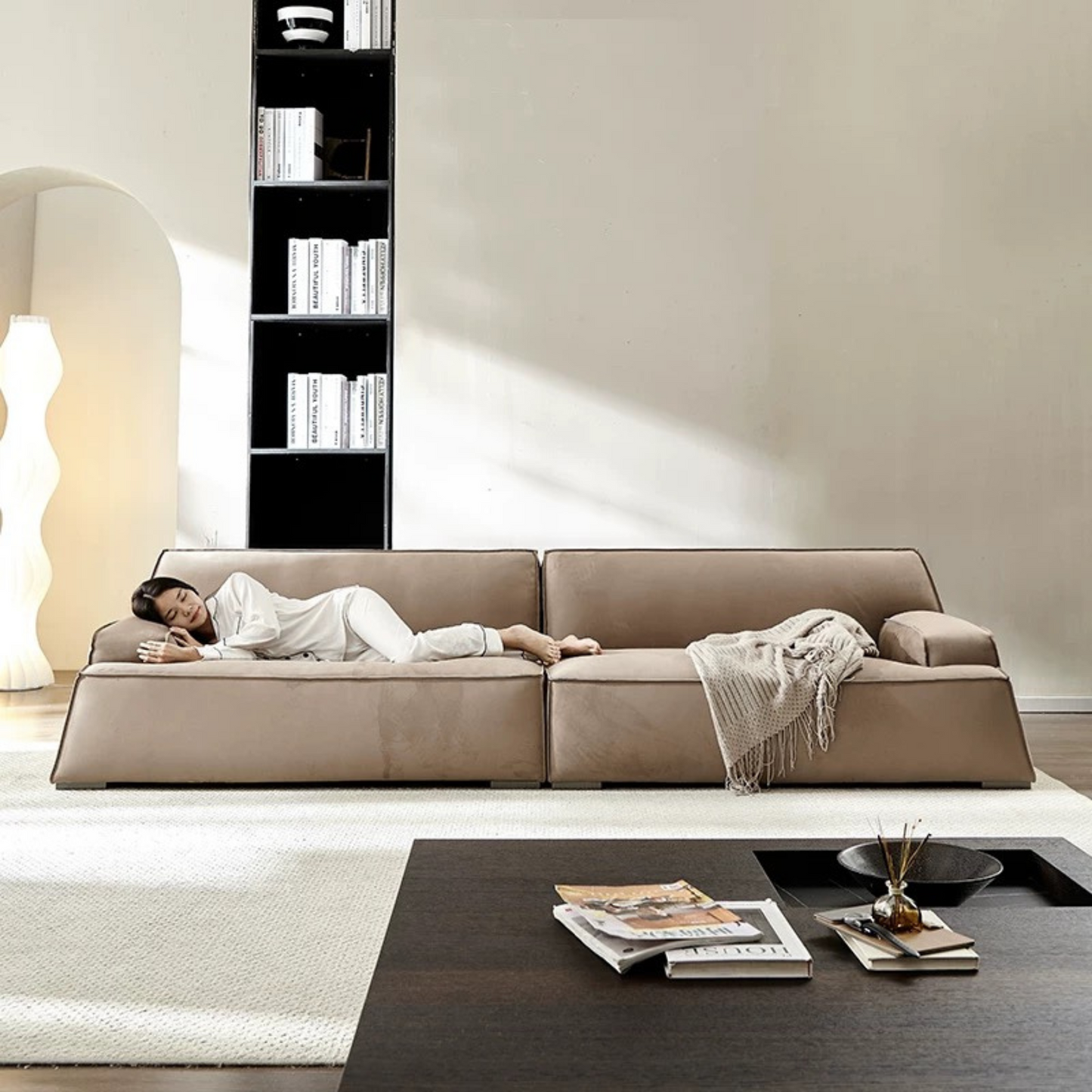 Daphne Sofa